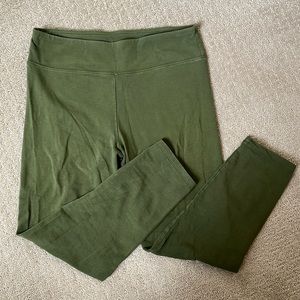 J. Crew olive capri women’s leggings, size M
